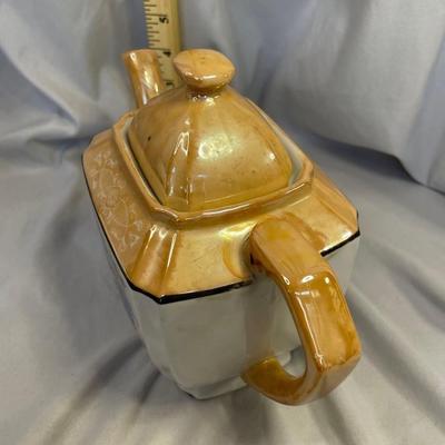 1950s Made in Japan Peach Lustreware Teapot