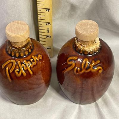 Hull Brown Drip Salt and Pepper Shakers