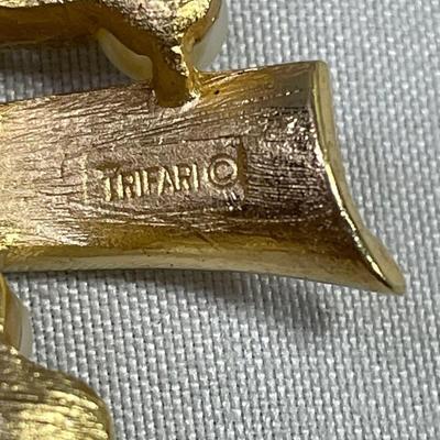 Trifari Brushed Gold Tone with Faux Pearls Brooch