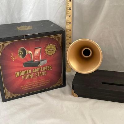 Amplifier Phone Stand