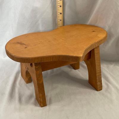 Heart Shaped Wood Foot Stool
