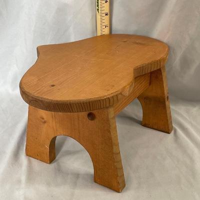 Heart Shaped Wood Foot Stool