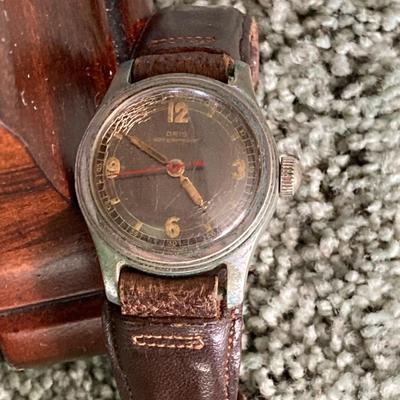 LOT 50J: Vintage ORIS Swiss Watch