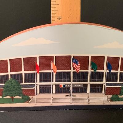 LOT 220FB: Vintage God Bless America Glasses Tumblers (6), Ron Edelheiser's Illusion Studio Philadelphia Stadium Replicas & More