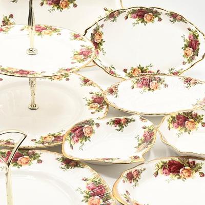 ROYAL ALBERT ~ Old Country Roses ~ Eight (8) Assorted Serving Pieces