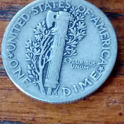 LOT 115 WWII DATED MERCURY DIME