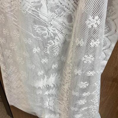 Lace Tablecloth, Christmas/Winter scene, 104