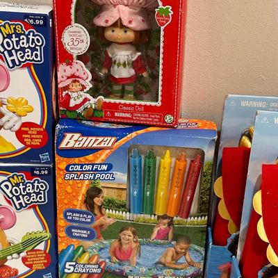 Assorted New Toys ~ Bundle of Approx 20