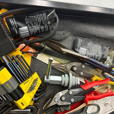 Lot 954 Variety of tools