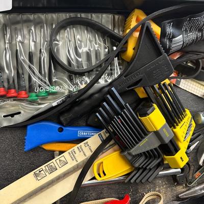 Lot 954 Variety of tools