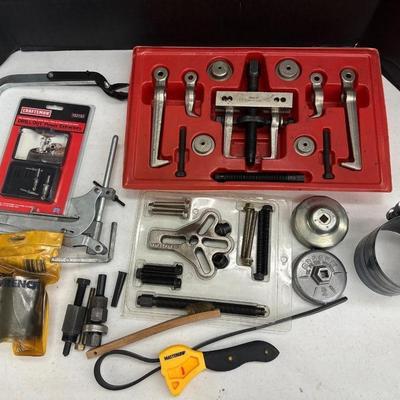 Lot 957. Tools including Snap-on Cj86-1 Bearing Gear Puller