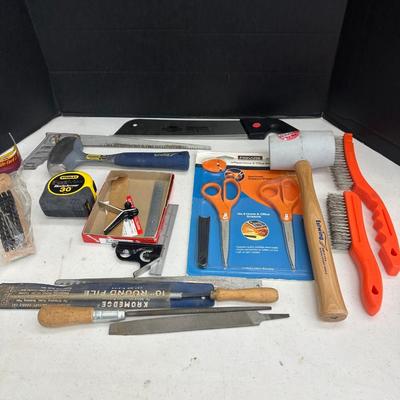 Lot 958. Variety of tools and scissors