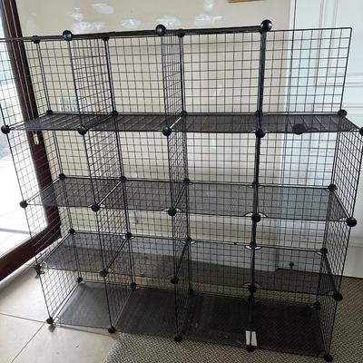 Lot 934. Wire and mesh cube storage