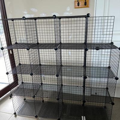Lot 934. Wire and mesh cube storage
