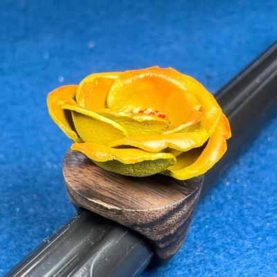 BIG CARVED WOOD AND WOOD-LIKE FLOWER RING