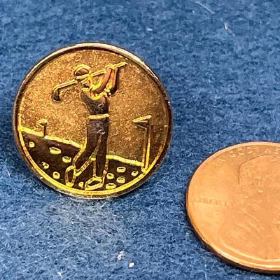 GOLDTONE GOLFER LAPEL PIN