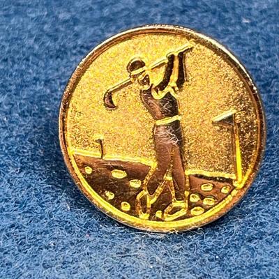 GOLDTONE GOLFER LAPEL PIN