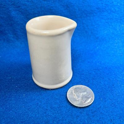 SMALL OFF WHITE CERAMIC CREAMER