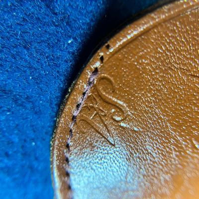 VINTAGE MAGNIFYING GLASS IN LEATHER CASE MARKED "S & A"