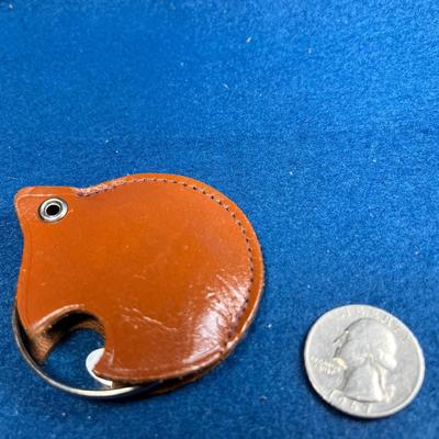 VINTAGE MAGNIFYING GLASS IN LEATHER CASE MARKED "S & A"