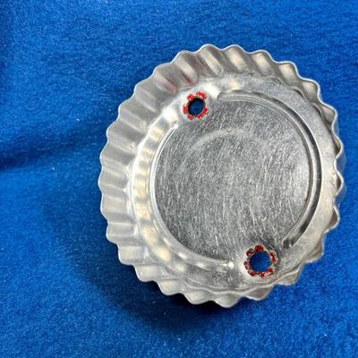 VINTAGE TIN CRIMPED EDGE COOKIE CUTTER WITH RED HANDLE