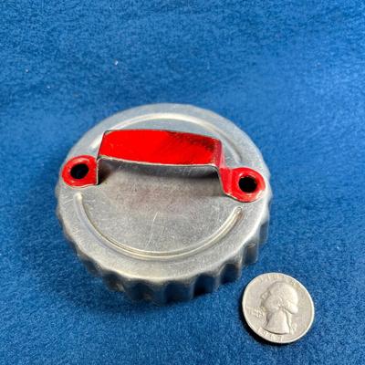 VINTAGE TIN CRIMPED EDGE COOKIE CUTTER WITH RED HANDLE