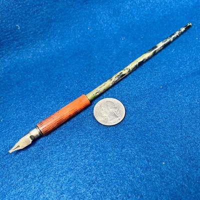VINTAGE CALIGRAPHY PEN WITH NO. 12 NIB