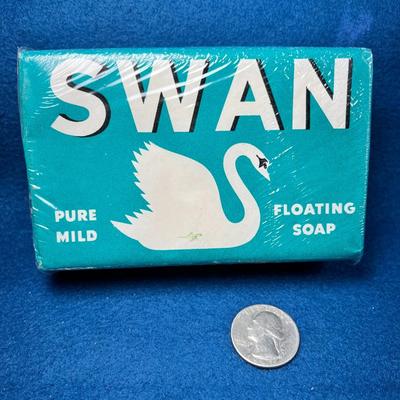 VINTAGE SWAN FLOATING SOAP BAR NEW IN PACKAGE