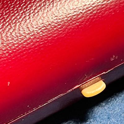 BEAUTIFUL PURPLE MAJORICA SPAIN PEARL NECKLACE IN BOX WITH REGISTRATION NUMBER