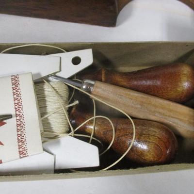 Tandy Leather Saddle Stitching Kit