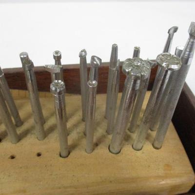 Tandy Leather Saddle Stitching Kit