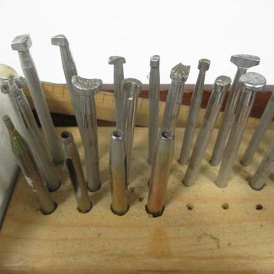 Tandy Leather Saddle Stitching Kit