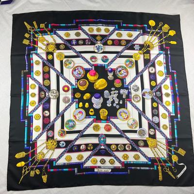 167 Authentic HERMÃˆS Carre 90 Silk Scarf Petite Main by Caty Latham 1987