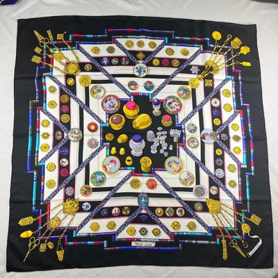 167 Authentic HERMÃˆS Carre 90 Silk Scarf Petite Main by Caty Latham 1987