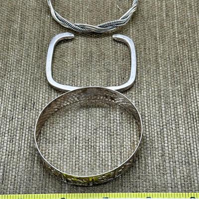 LOT 27 - Sterling Silver Bracelet Lot