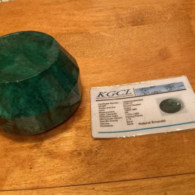Huge Emerald With Certificate 3100 Carat