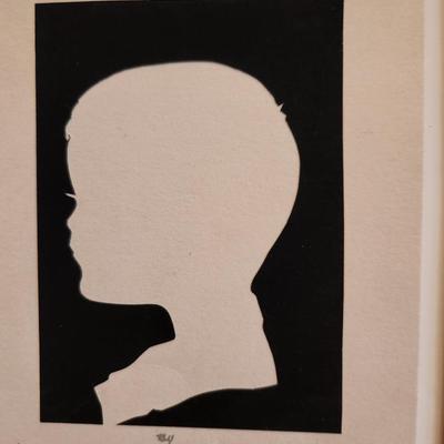 Pair of Opposing Silhouettes