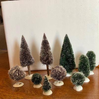 Seven small bushes, three medium trees
