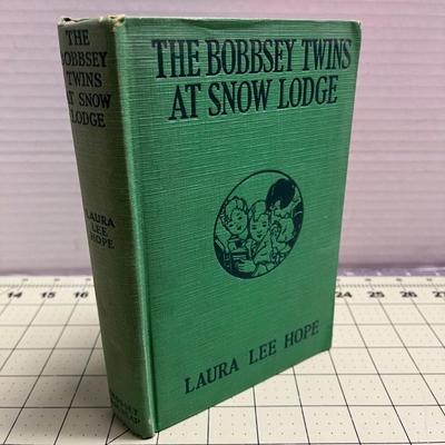The Bobbsey Twins at Snow Lodge by Laura Lee Hope (1913)