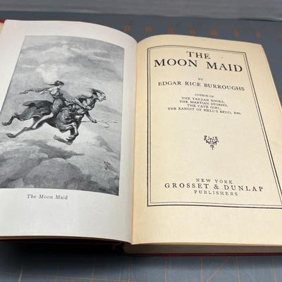 The Moon Maid by Edgar Rice Burroughs (1926)