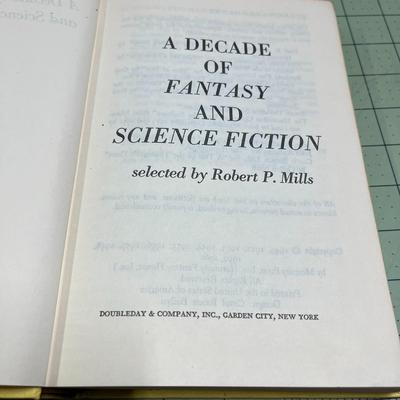 A Decade of Fantasy and Science Fiction by Robert P Mills (1960)