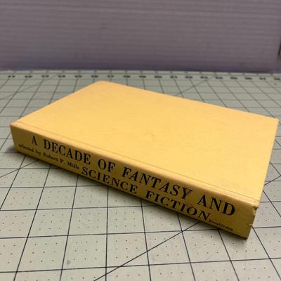 A Decade of Fantasy and Science Fiction by Robert P Mills (1960)
