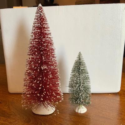 Two trees (1 large red, one medium green)