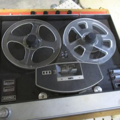 AMPEX Reel To Reel In Case With Cables
