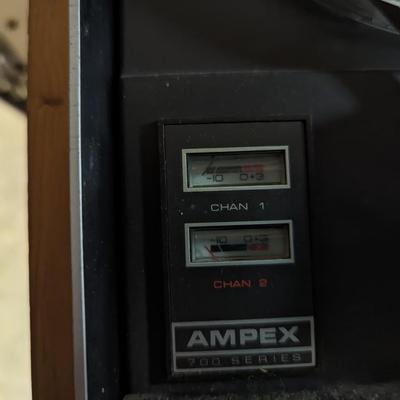 AMPEX Reel To Reel In Case With Cables
