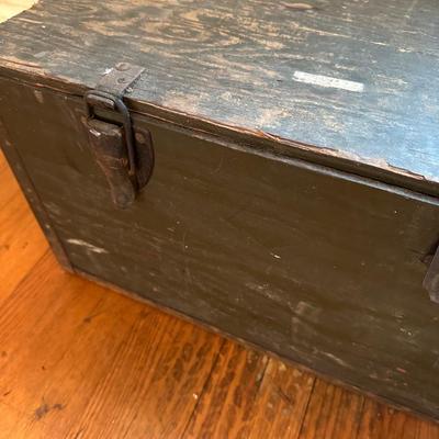 Army Footlocker (1 of 2)