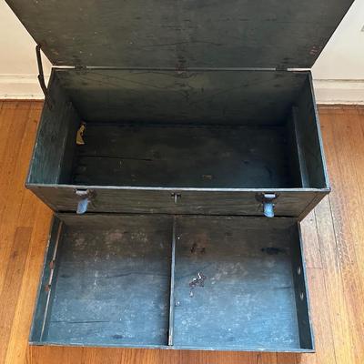 Army Footlocker (1 of 2)