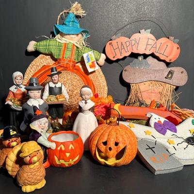 LOT 10L: Fall/Halloween Themed Decor