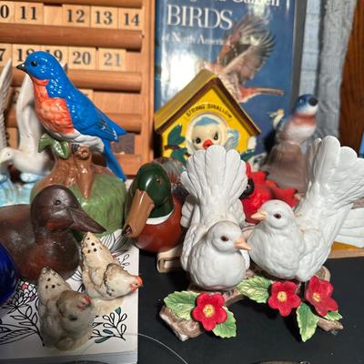 LOT 17W: Bird Themed Collection - Calendar, Figurines, Shakers, Books & More