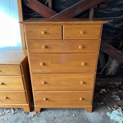 LOT 39G: Vintage Moosehead Furniture 3 Piece Set - Dresser, Side Table & Vanity